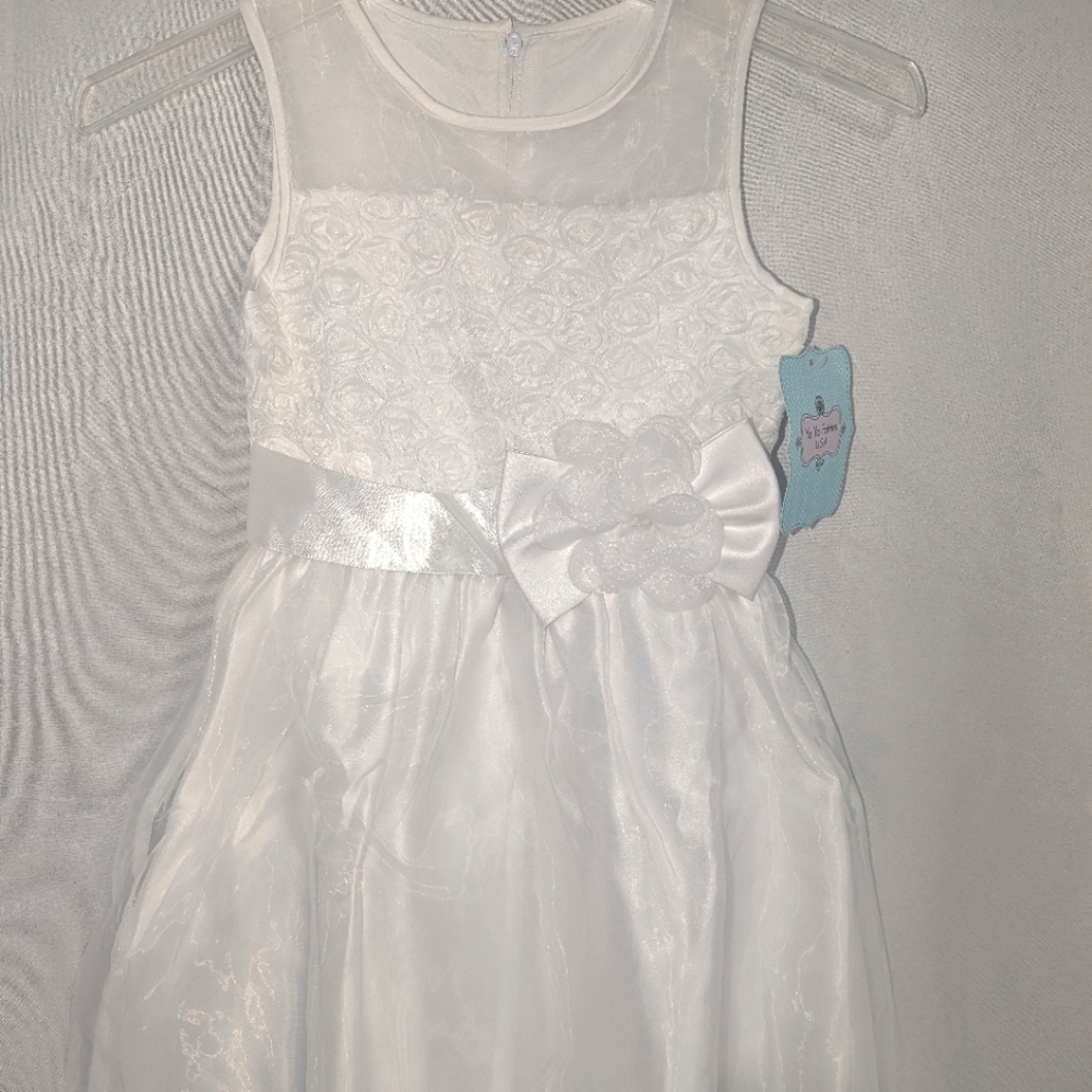 New Elegant White Girl Kids Dress with Floral Details New Size 6 7